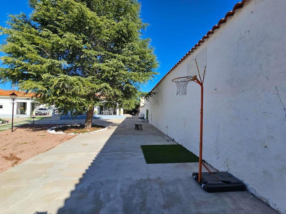 La Casa Del Arbol Villa Fuentiduena de Tajo Eksteriør billede