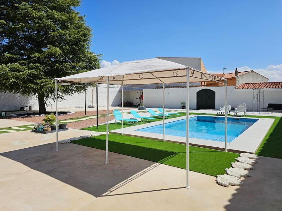 La Casa Del Arbol Villa Fuentiduena de Tajo Eksteriør billede