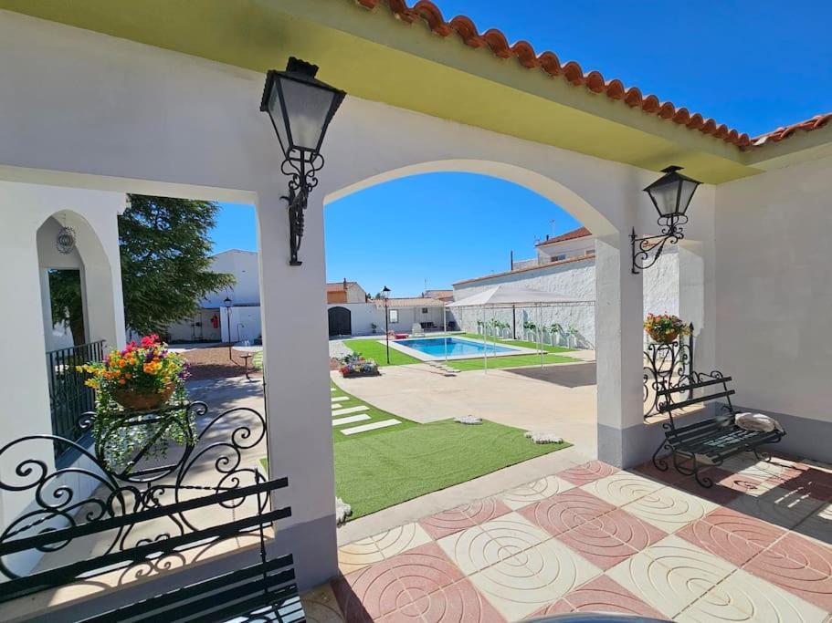 La Casa Del Arbol Villa Fuentiduena de Tajo Eksteriør billede