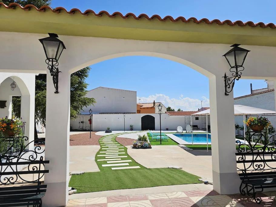 La Casa Del Arbol Villa Fuentiduena de Tajo Eksteriør billede