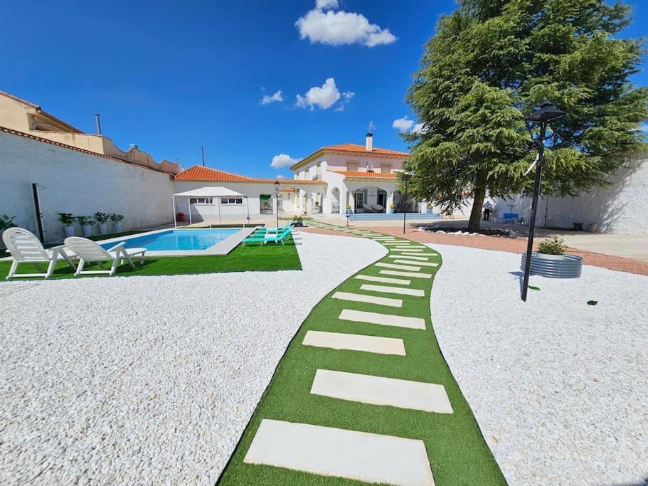 La Casa Del Arbol Villa Fuentiduena de Tajo Eksteriør billede